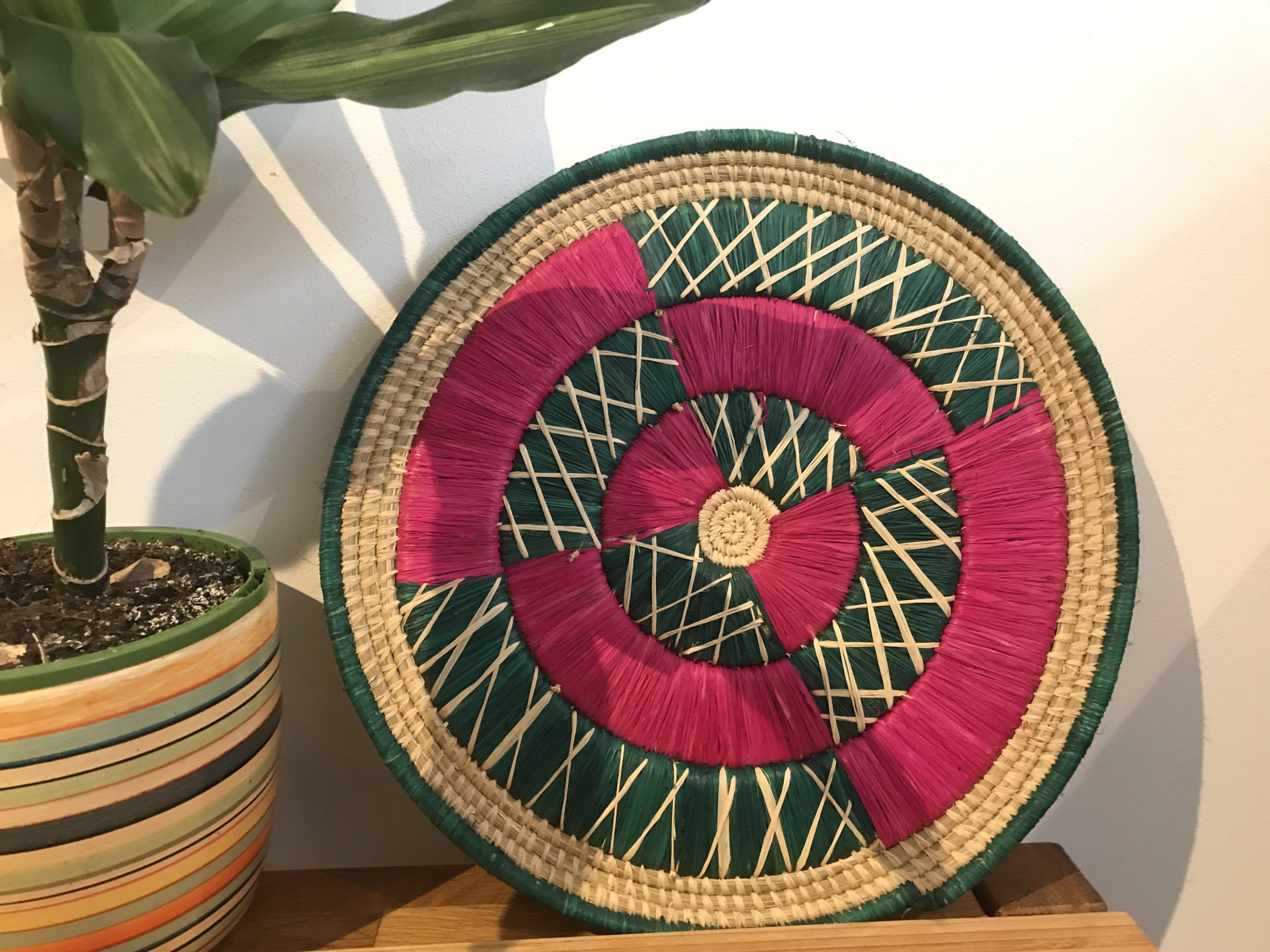 Large grass-woven shallow trays with green rim detail 1