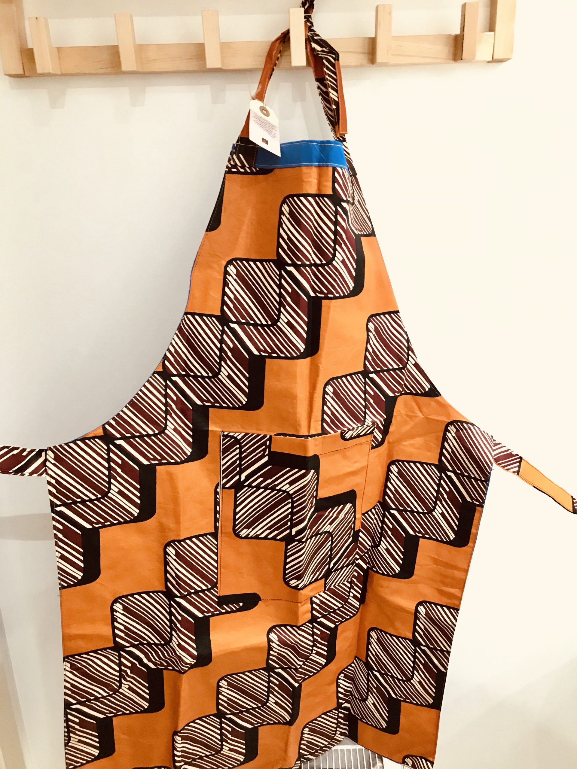 Kitengye fabric apron for adults 1