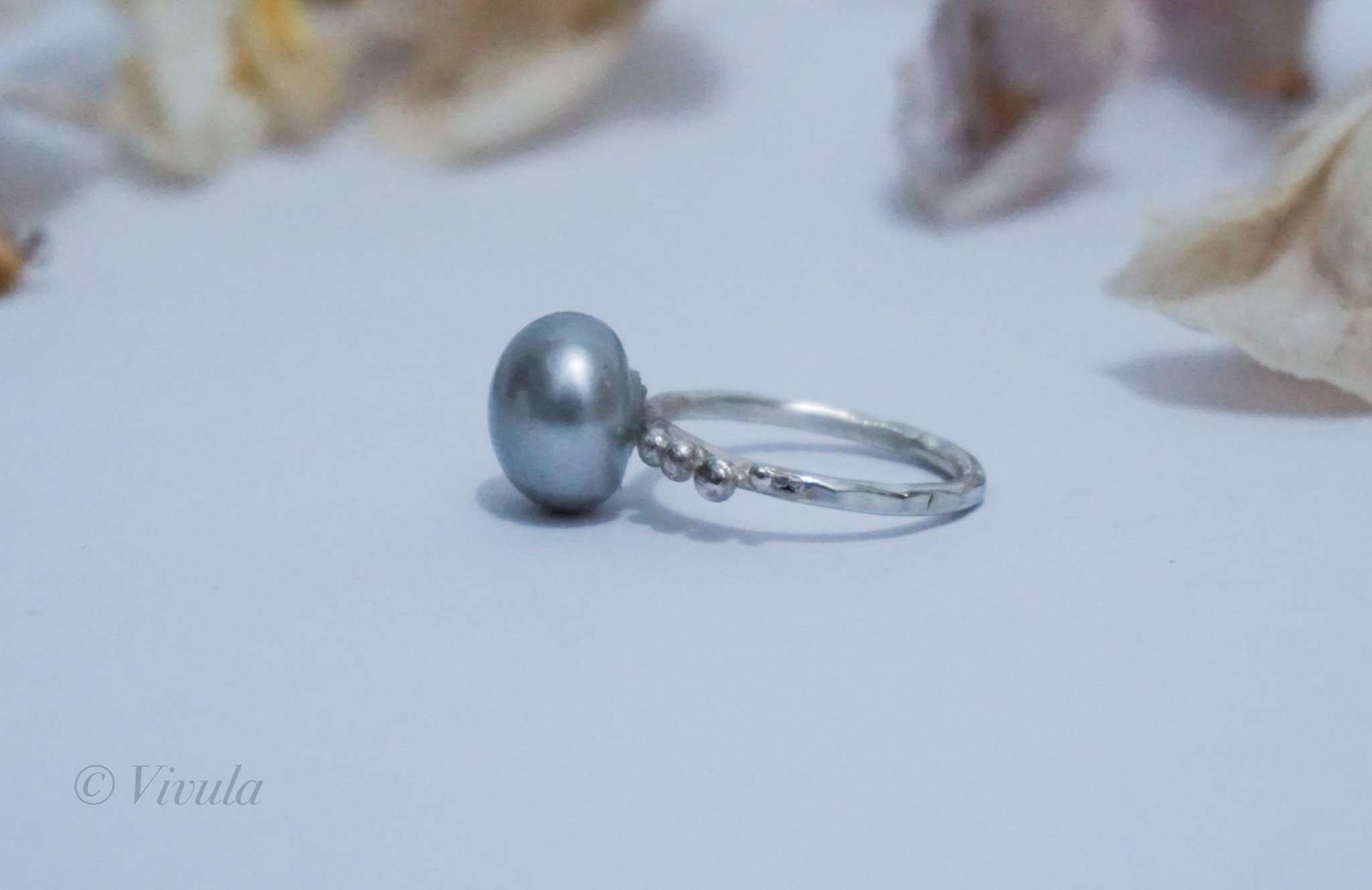 Gray Pearl Ring With Silver Bubbles