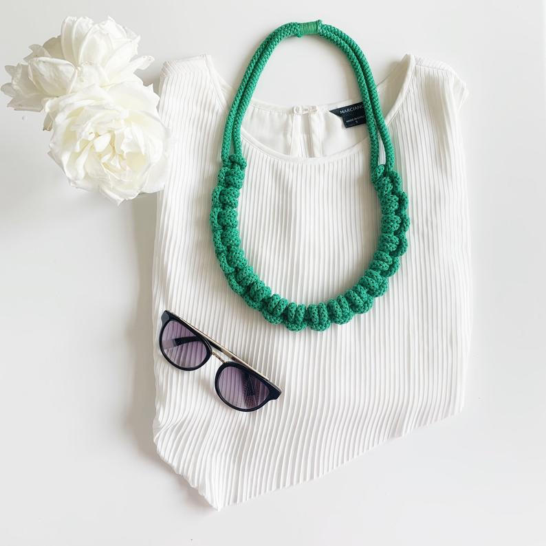 The Knotty Necklace – Emerald Green – Handmade By Tinni – Lifestyle Shot (5) – Copy