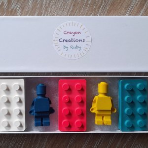Building blocks and block Character Crayons Gift set