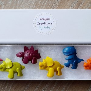 Dino Crayons Gift set